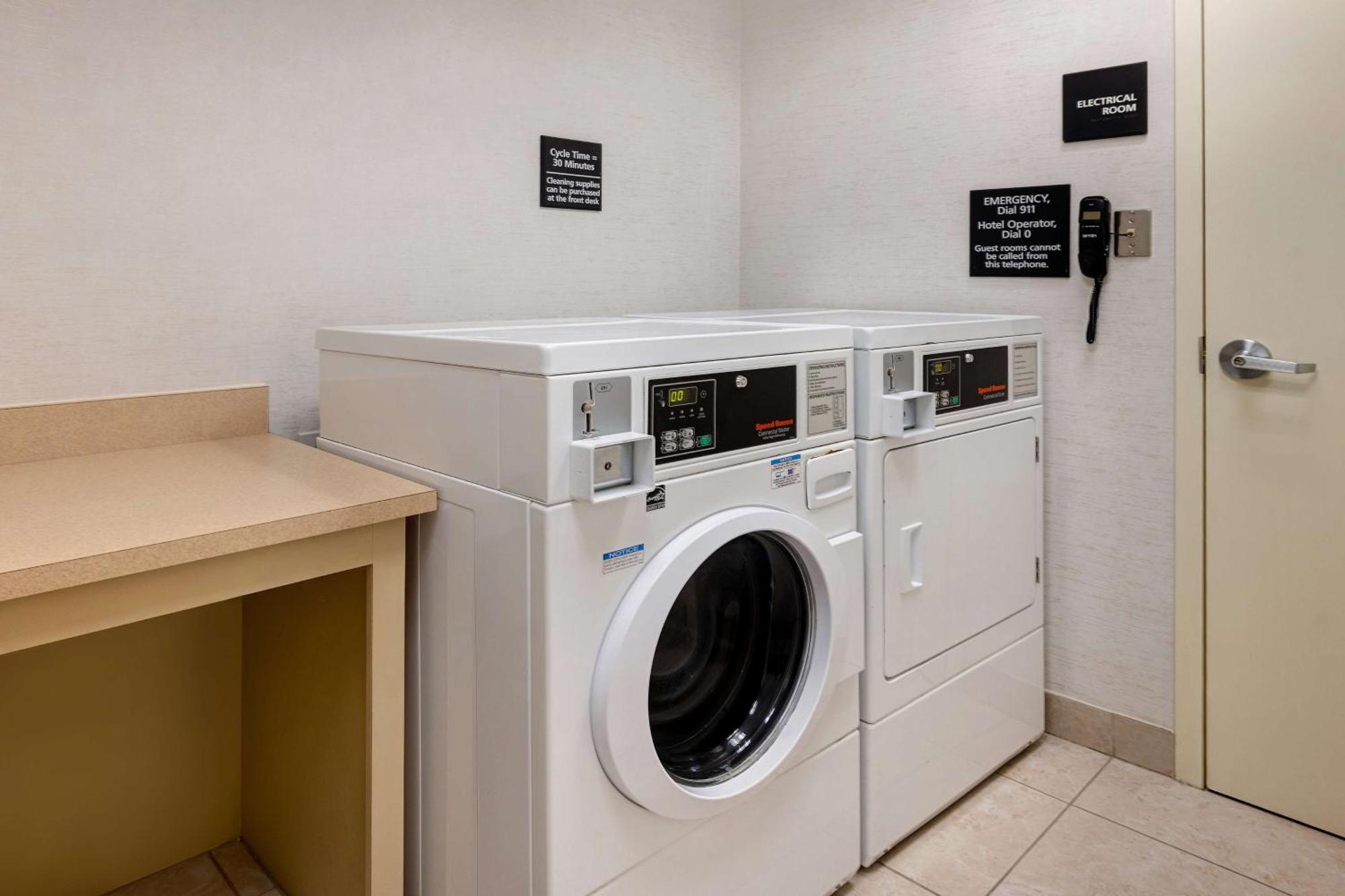 Hampton Inn & Suites San Luis Obispo Bagian luar foto
